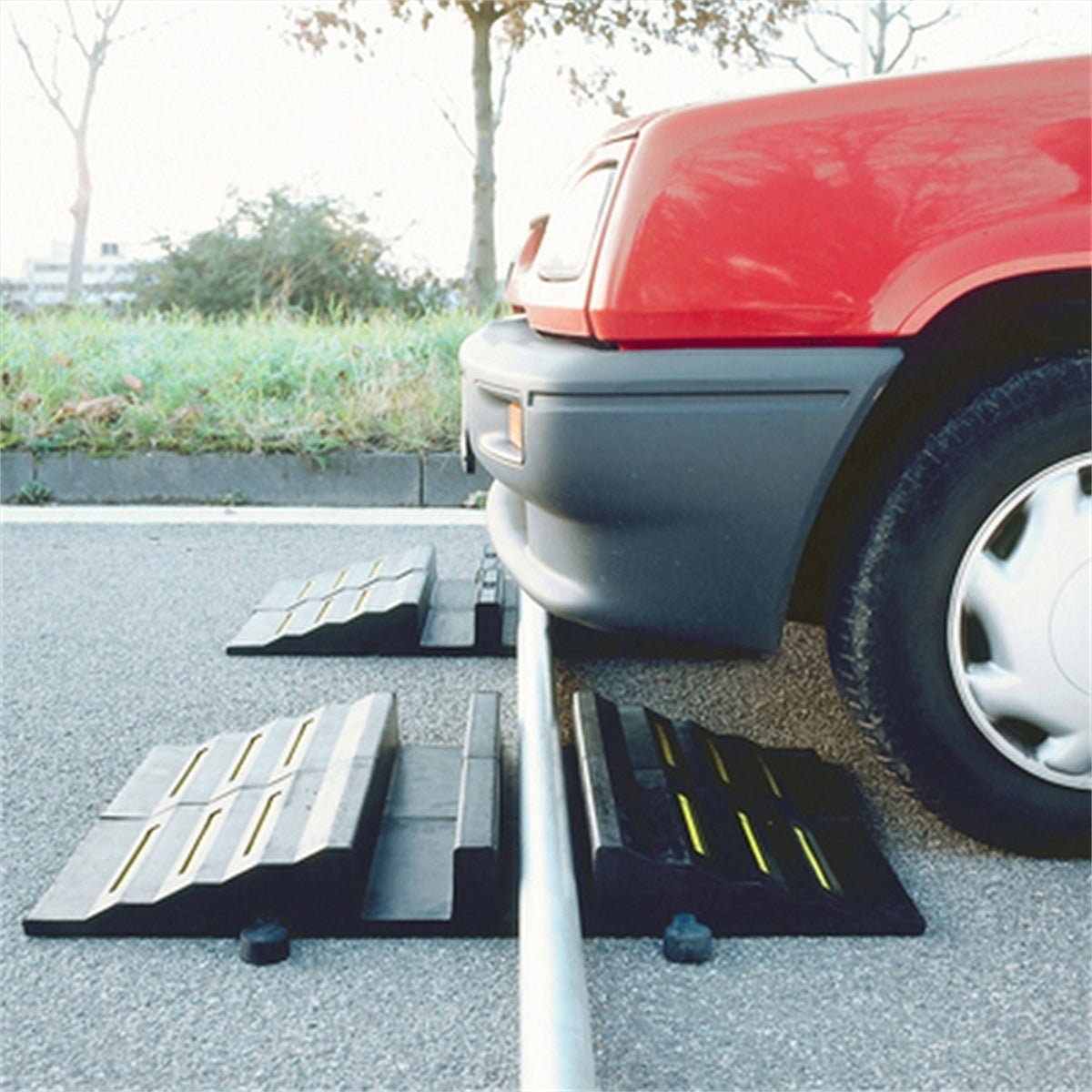 2 PCS 2-Channel Rubber Hose Ramp with Reflective Strips